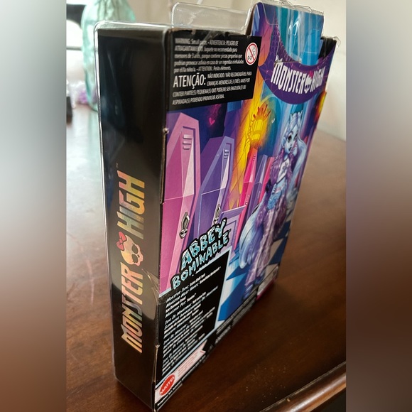 Monster High Abby Bominable G3 Doll | NEVER OPENED OR USED - Picture 3 of 3